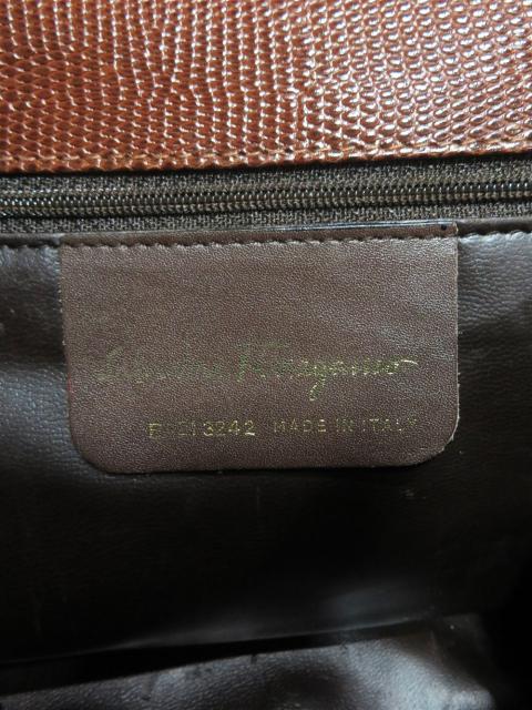 リザード型押し ショルダーバッグ