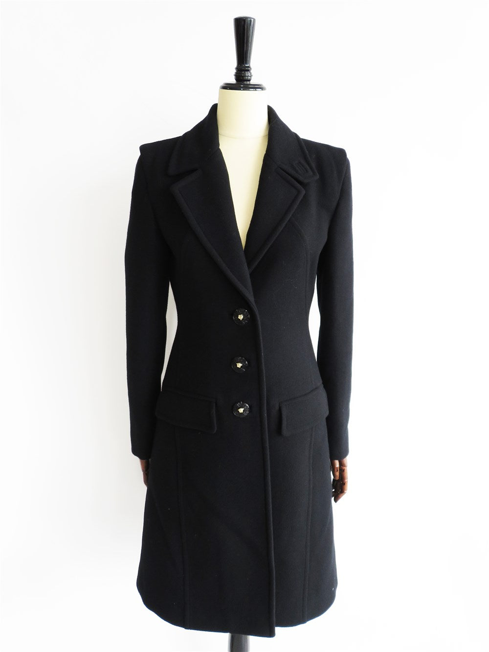 メドゥーサボタン コート