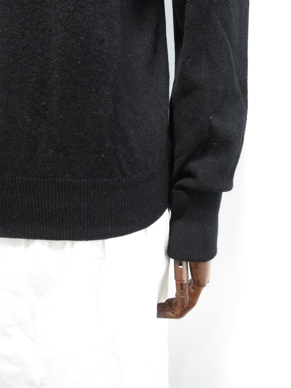 プローチ付き カシミヤ ニット