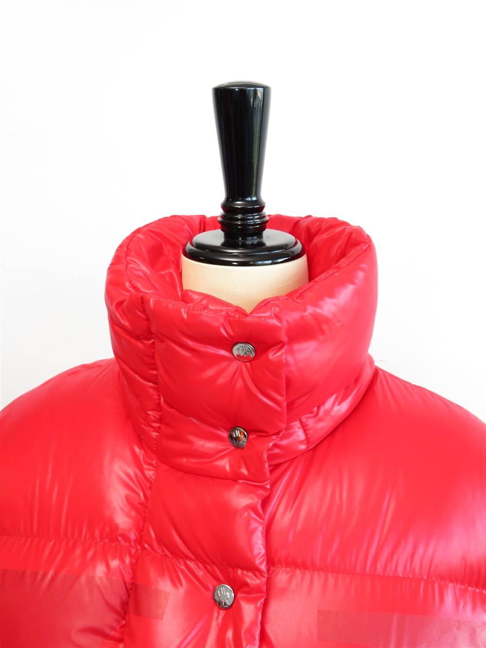 MONCLERコラボ Vロゴ ダウン コート