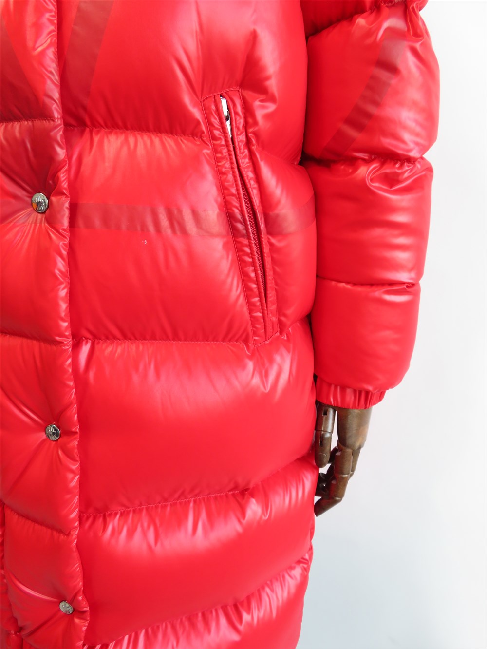 MONCLERコラボ Vロゴ ダウン コート