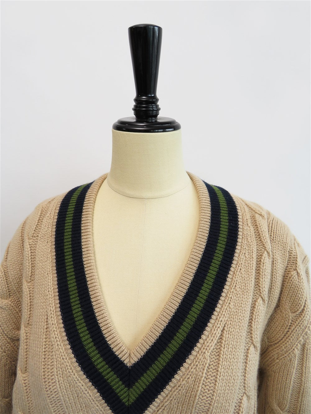 チルデン Vネック セーター