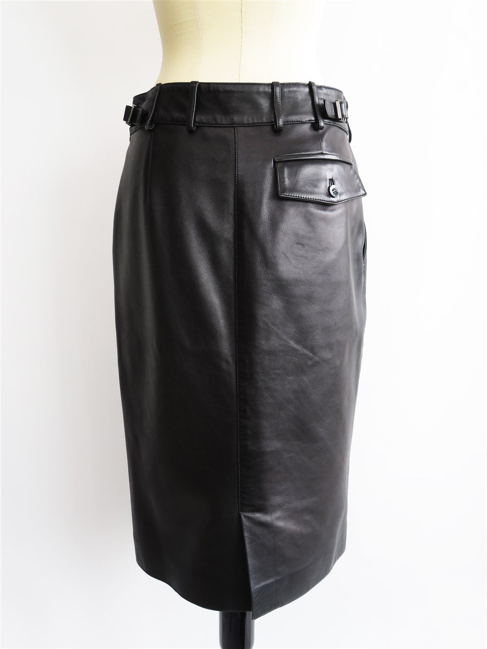 ブラック レザースカート