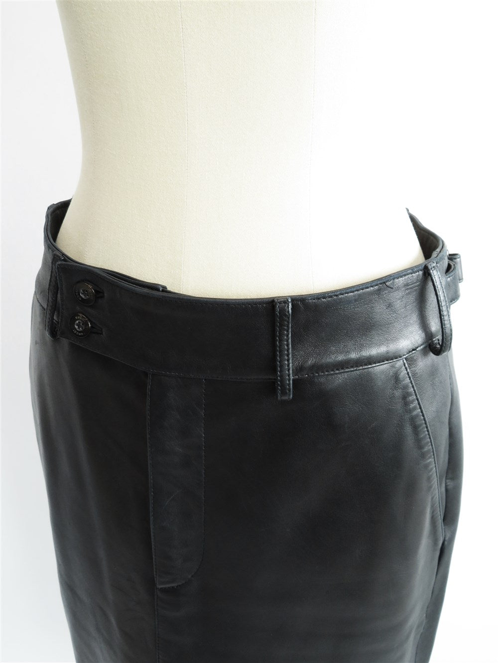 ブラック レザースカート