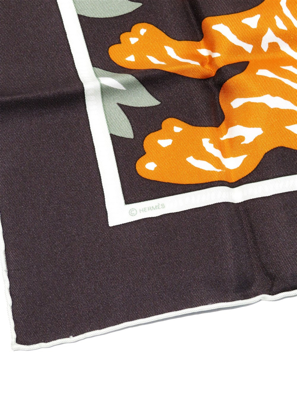 カレ45 タイガー スカーフ