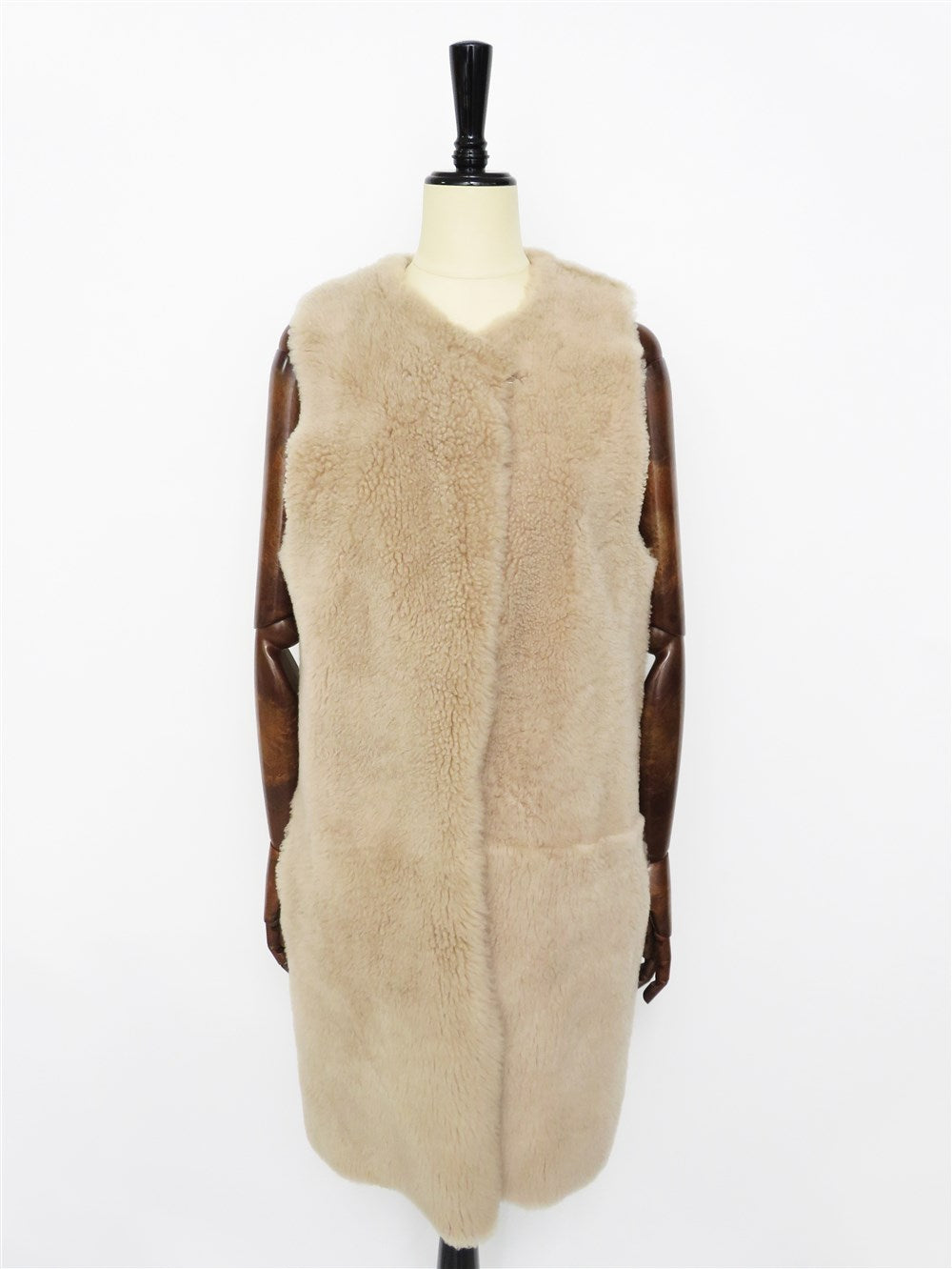 スリーブレス ムートン コート