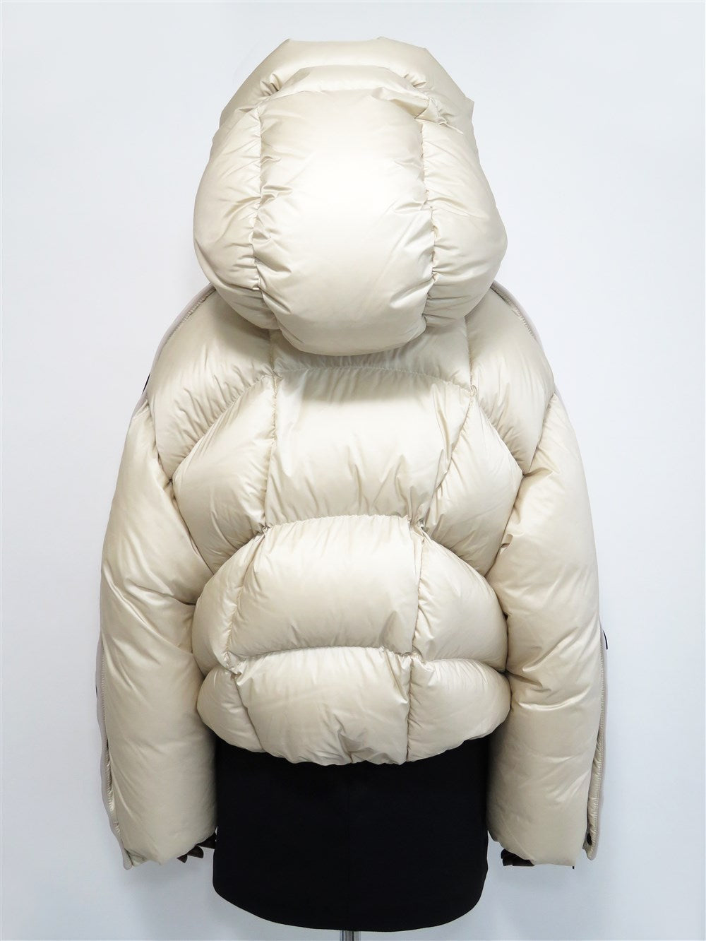 Moncler x ADIDAS FUSINE ショート ダウン ジャケット