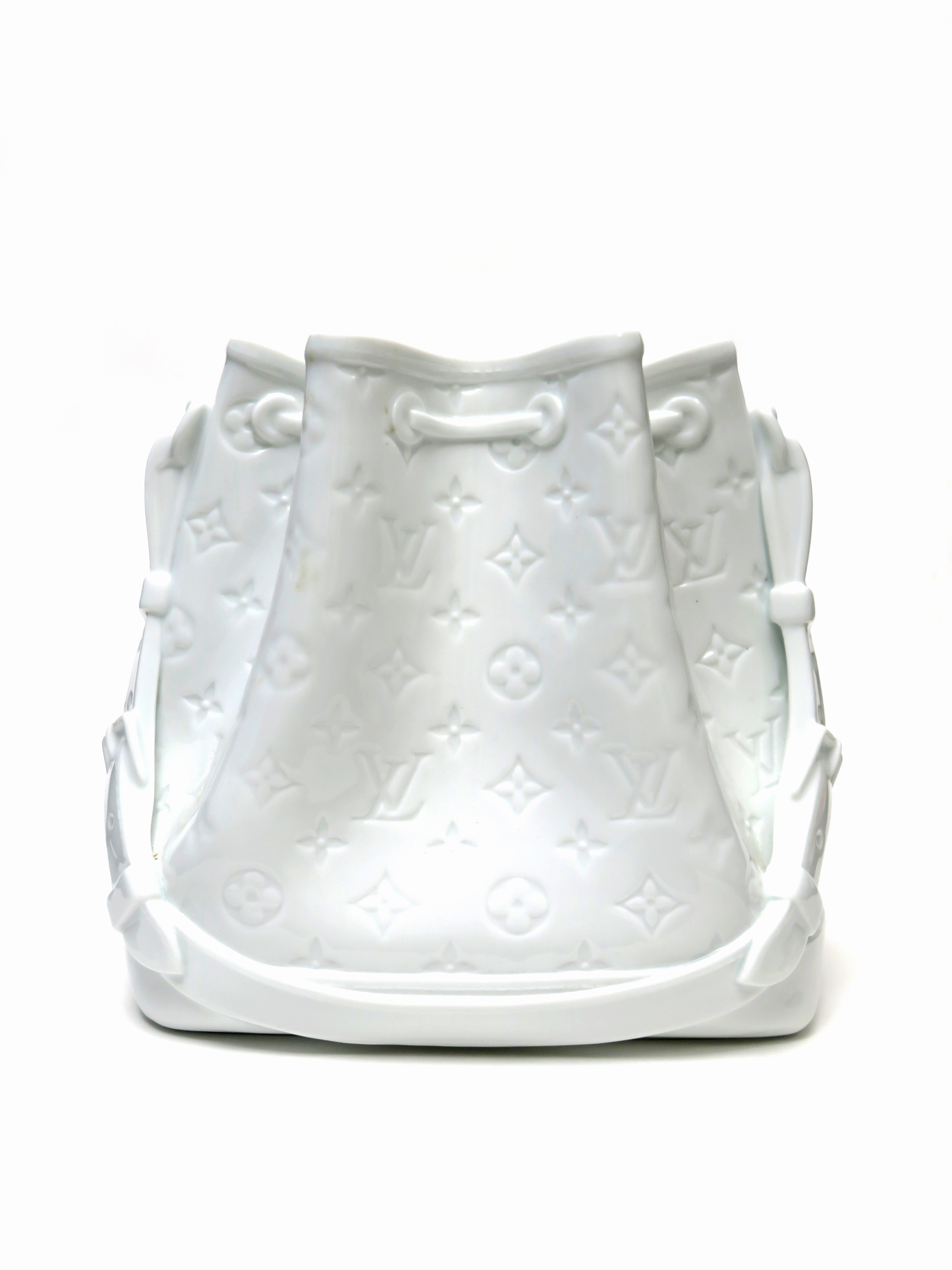 ヴェース・ポーセリン モノグラム フラワーべース