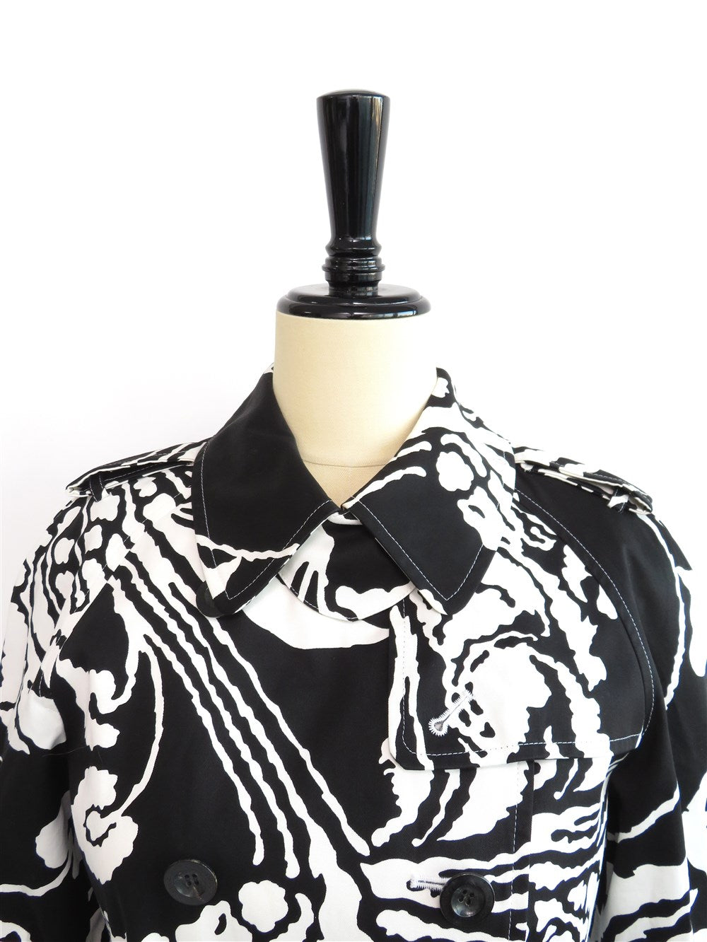 グラフィティー トレンチーコート