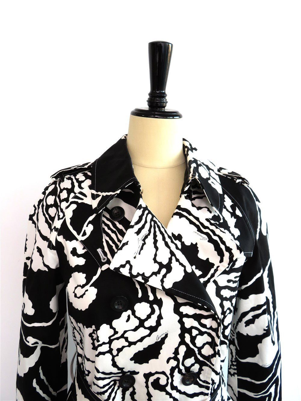 グラフィティー トレンチーコート