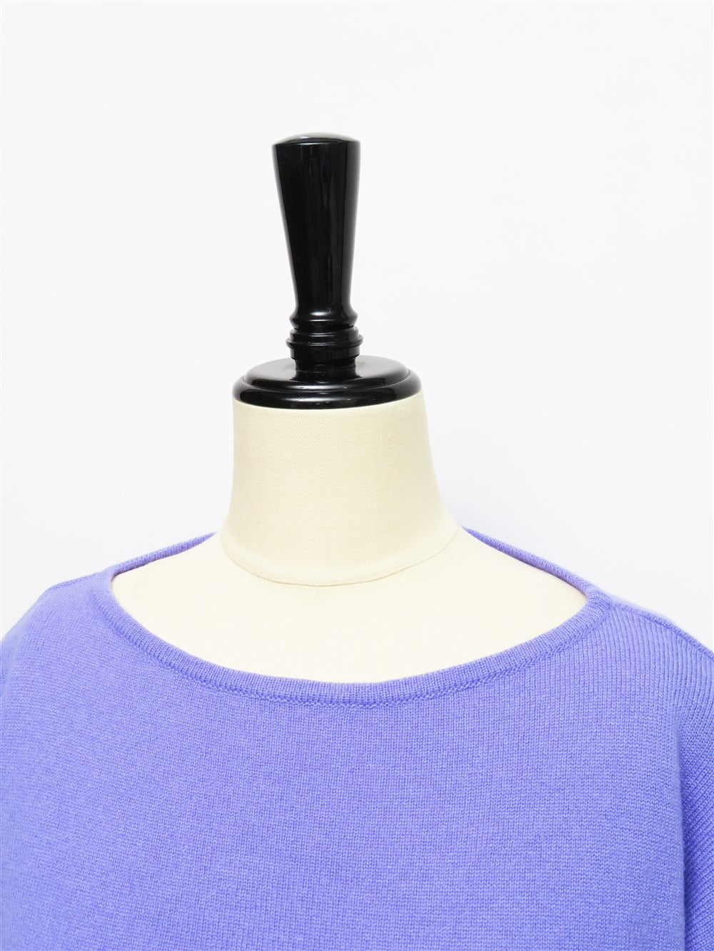 カシミヤ ドロップショルダー ロゴ ニット