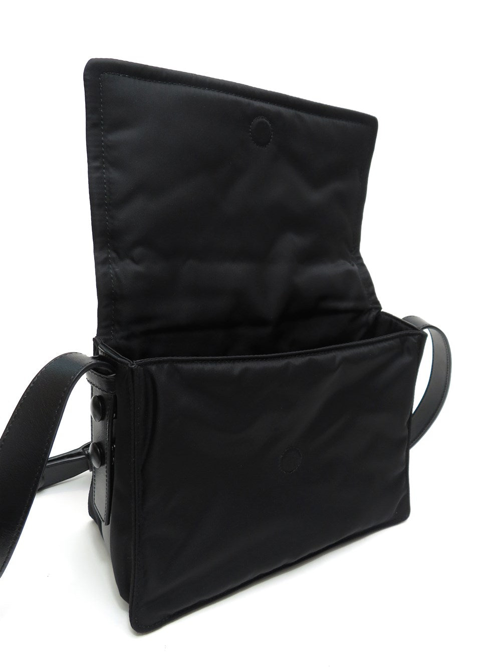 スモール パデッド Re-Nylon ショルダー バッグ