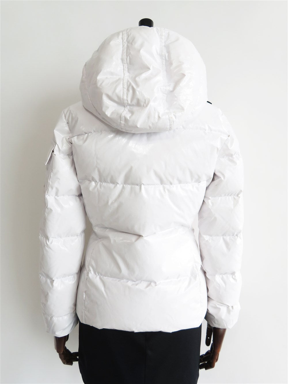 Moncler ホワイト ダウンジャケット　12〜18M シャイニー ホワイト ダウンジャケット