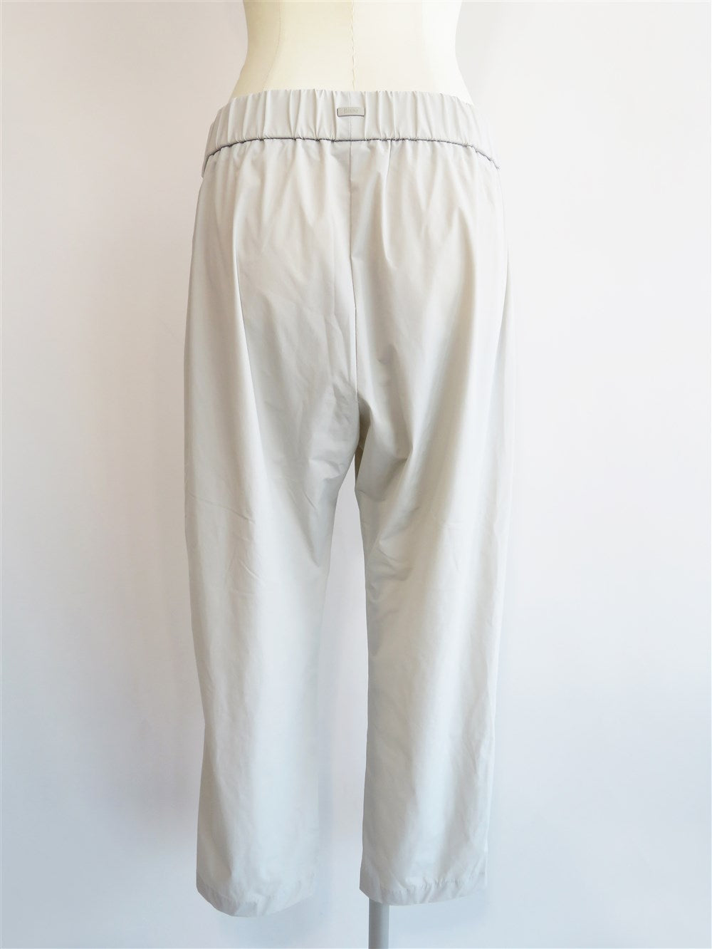 【関税・送料込】HERNO 24AW ストレッチナイロンパンツ HERNO (ヘルノ) ストレッチナイロン ウエストコード パンツ