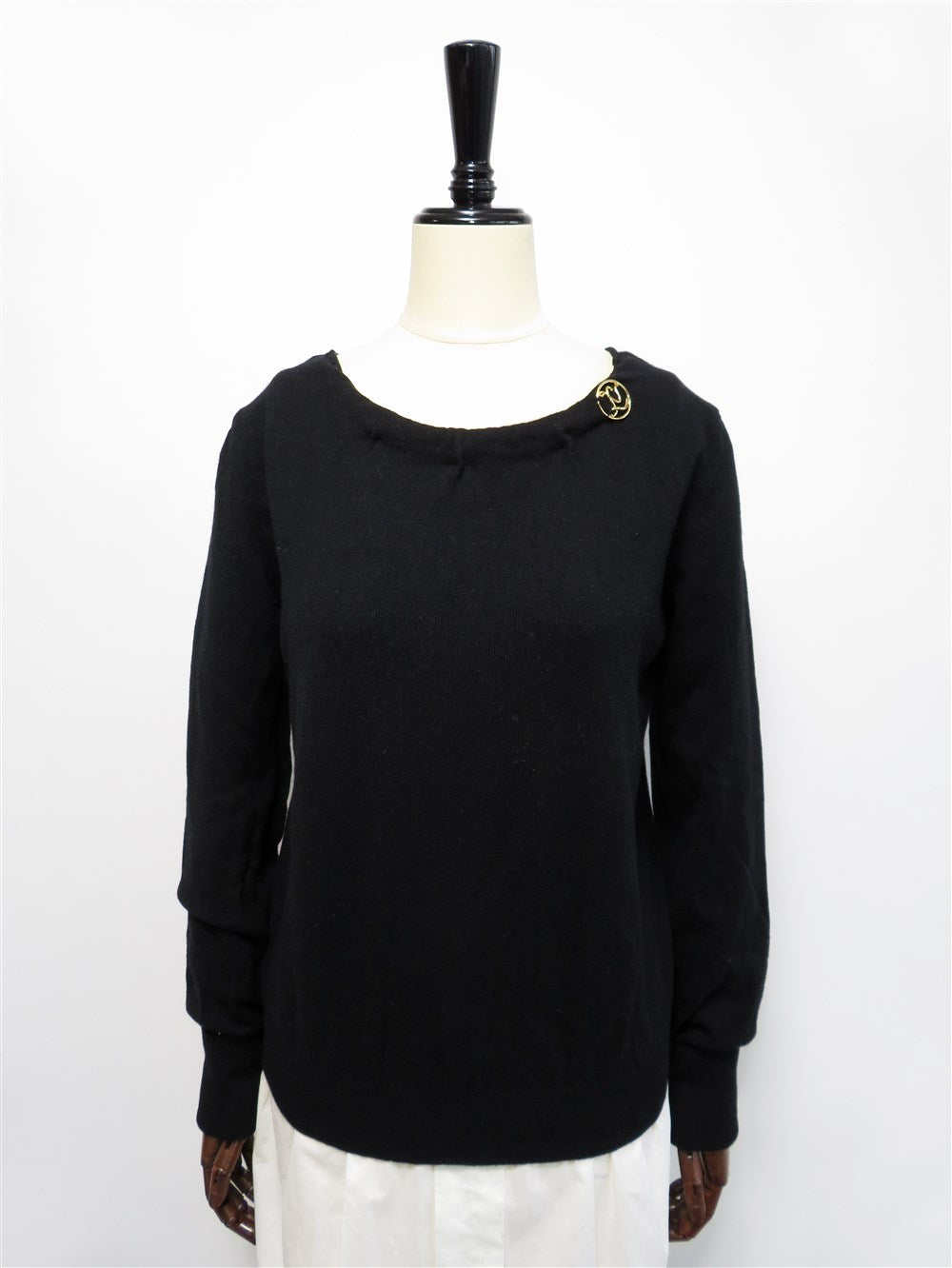 プローチ付き カシミヤ ニット