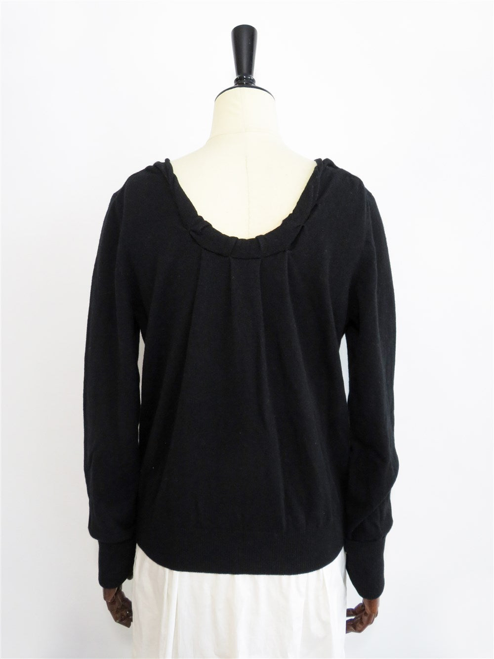 プローチ付き カシミヤ ニット