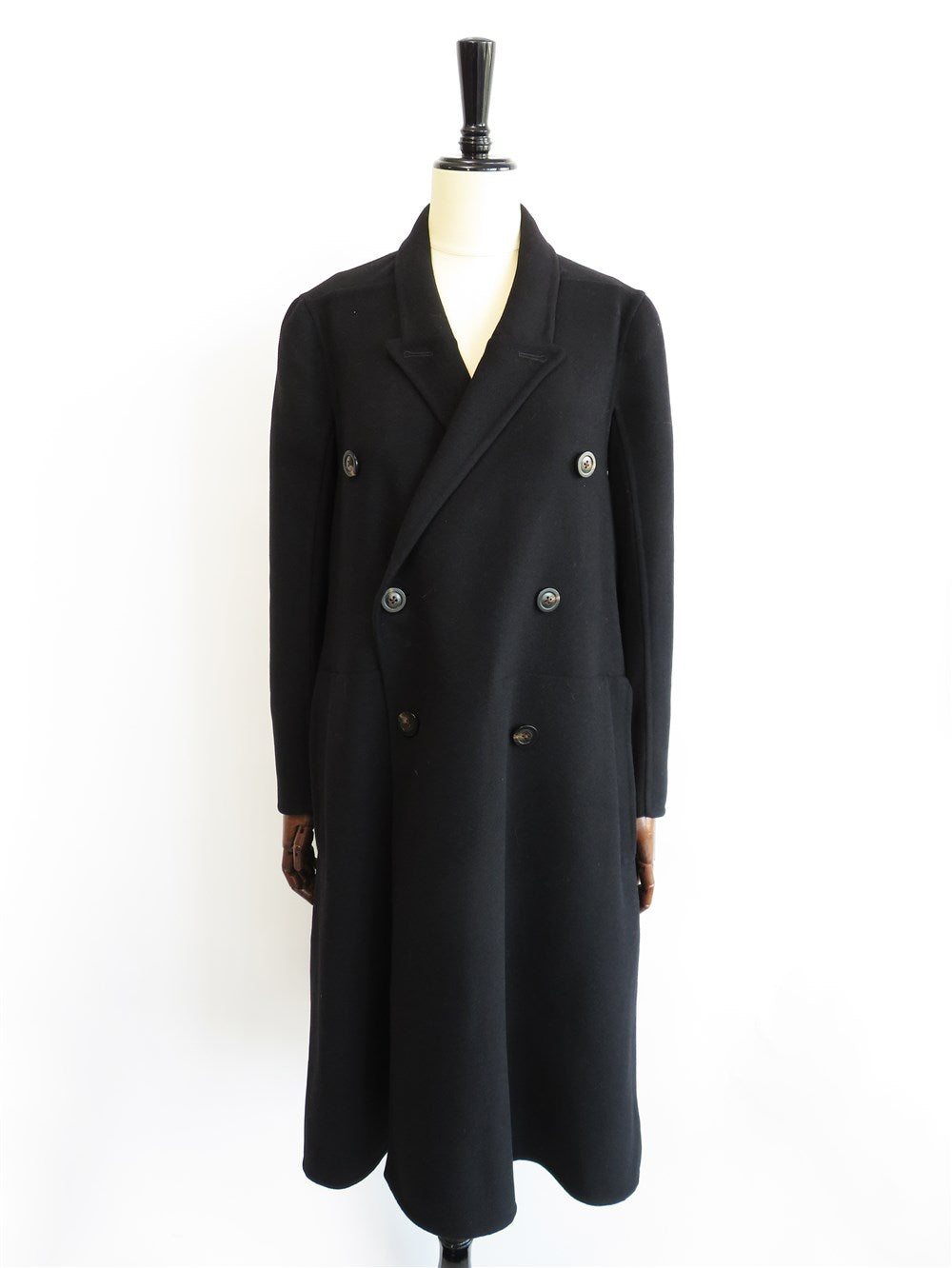 オフィサー コート