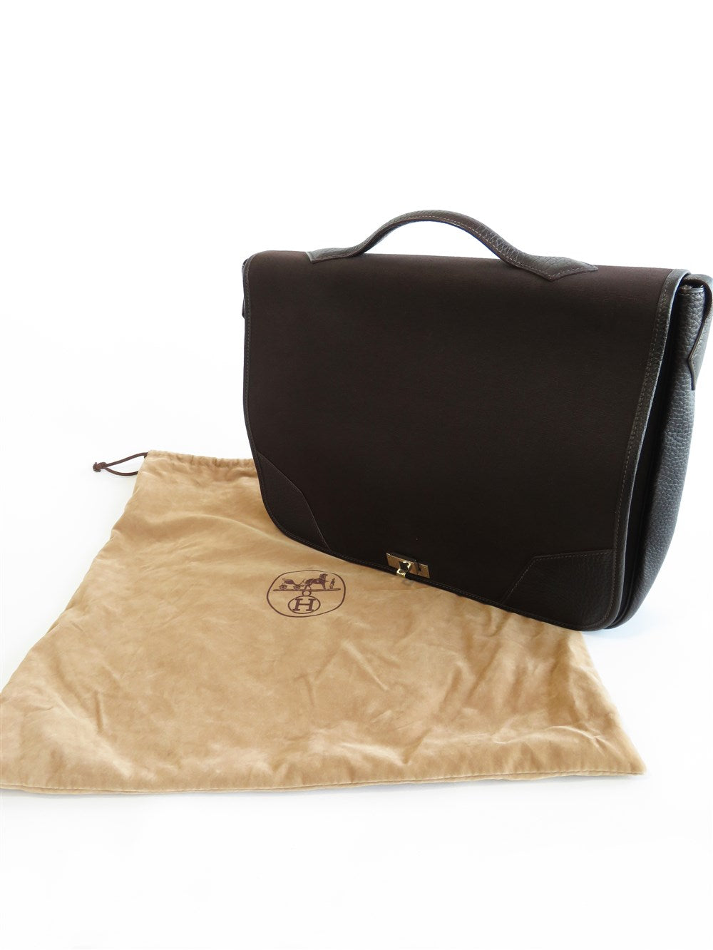 ヴィクトリア メッセンジャーバッグ