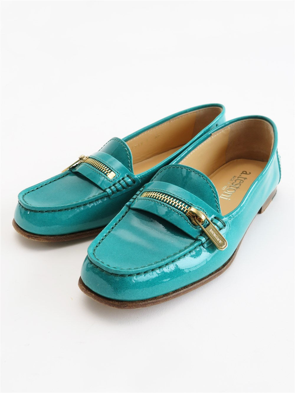 エナメル ローファー