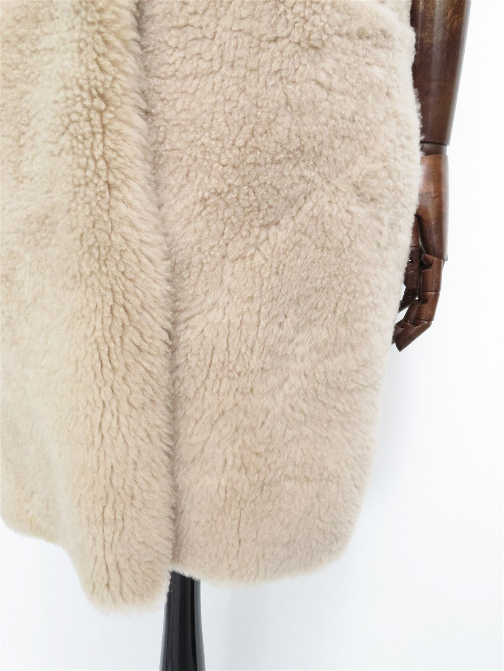 スリーブレス ムートン コート