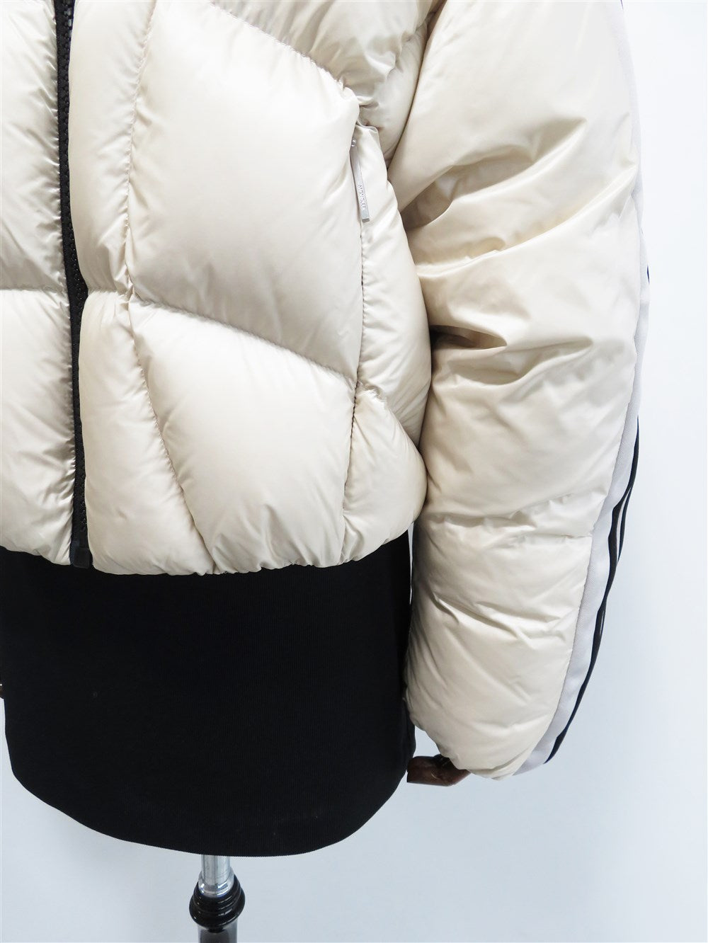 Moncler x ADIDAS FUSINE ショート ダウン ジャケット