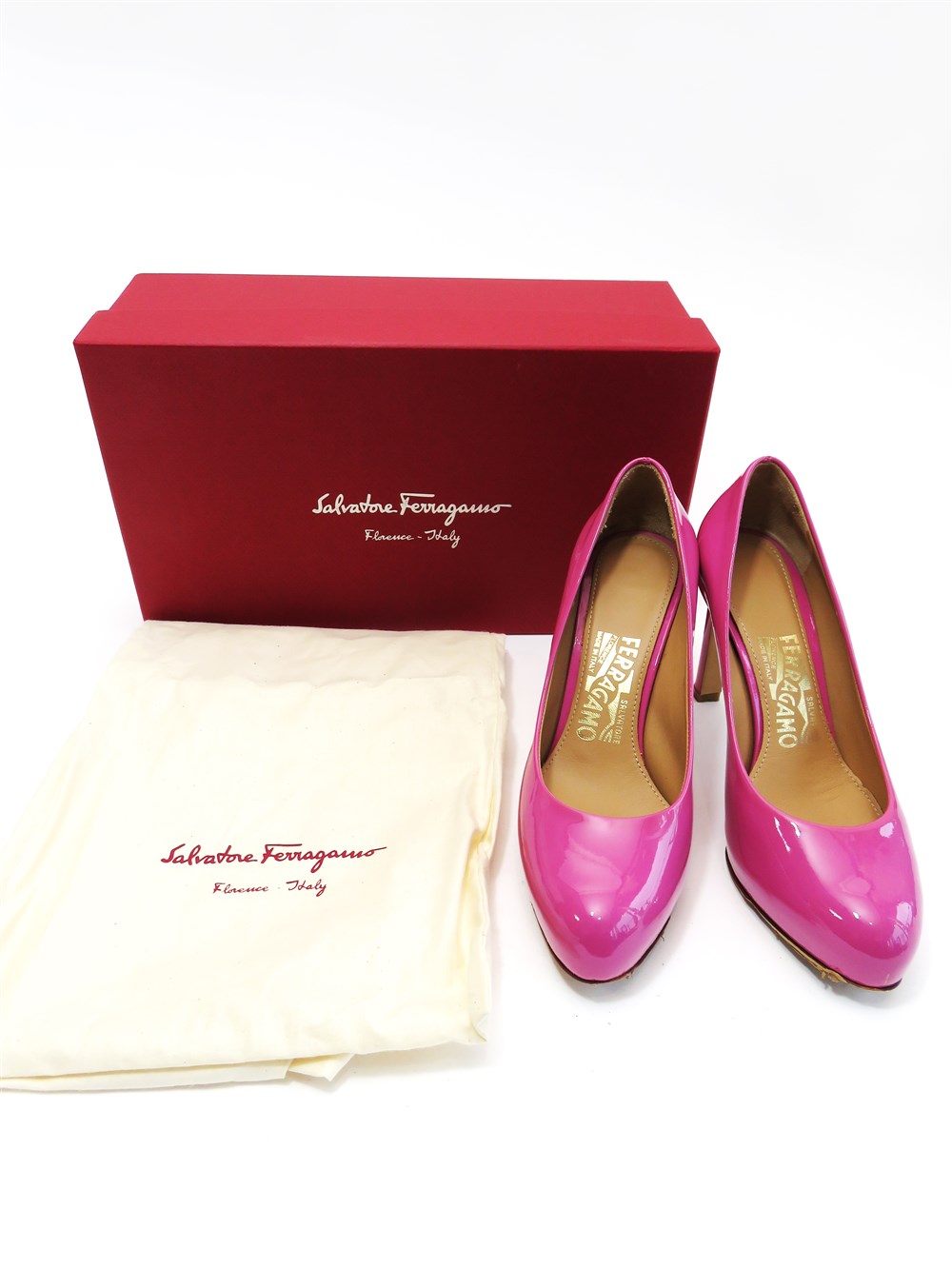 パテントレザー ハイヒール パンプス