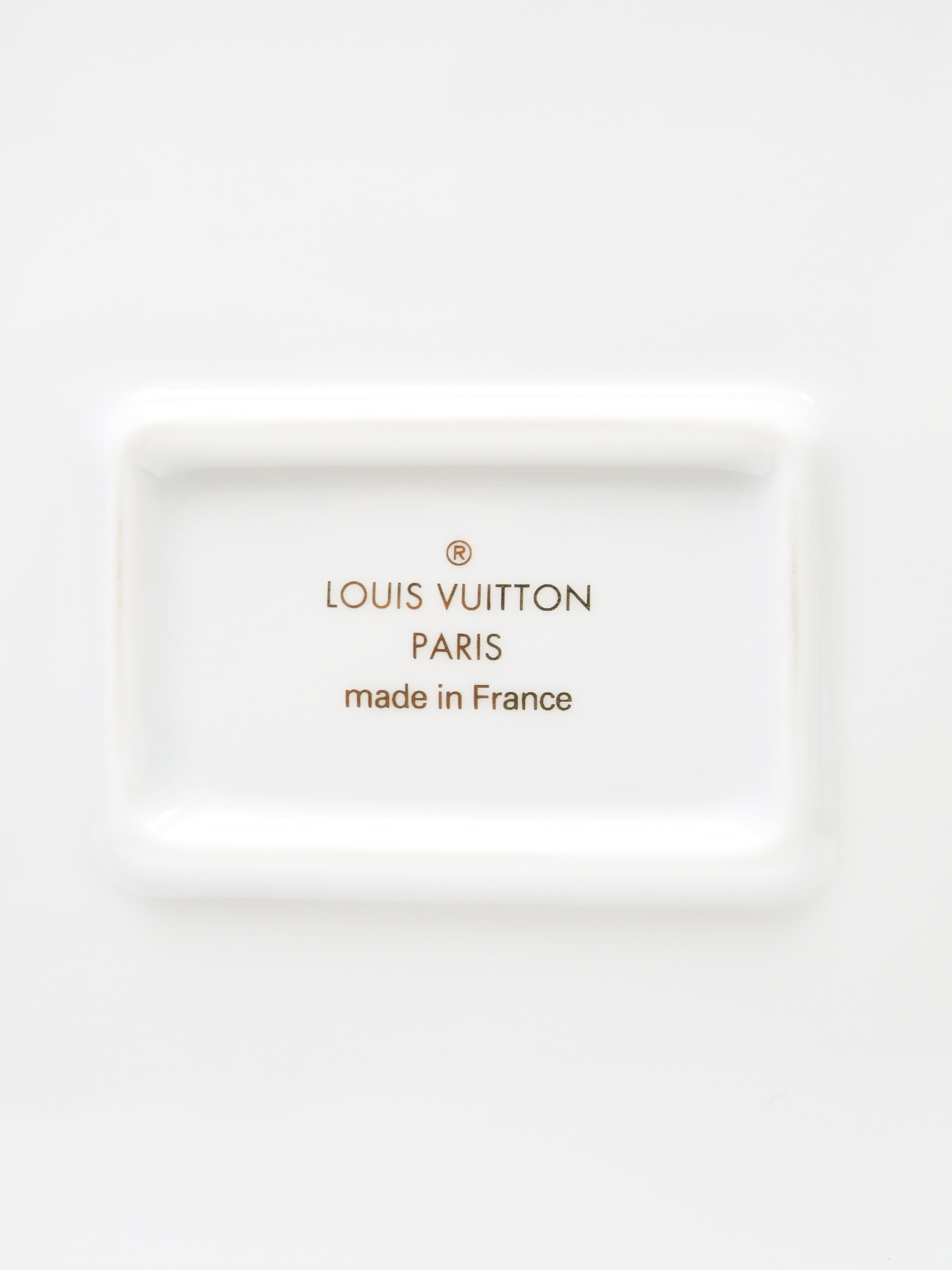 ヴェース・ポーセリン モノグラム フラワーべース