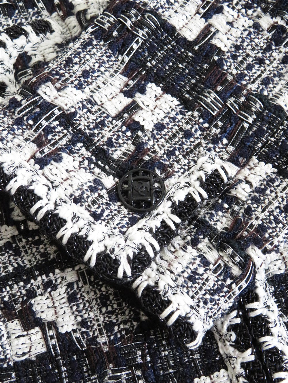 CC ツイード ノーカラー スーツ