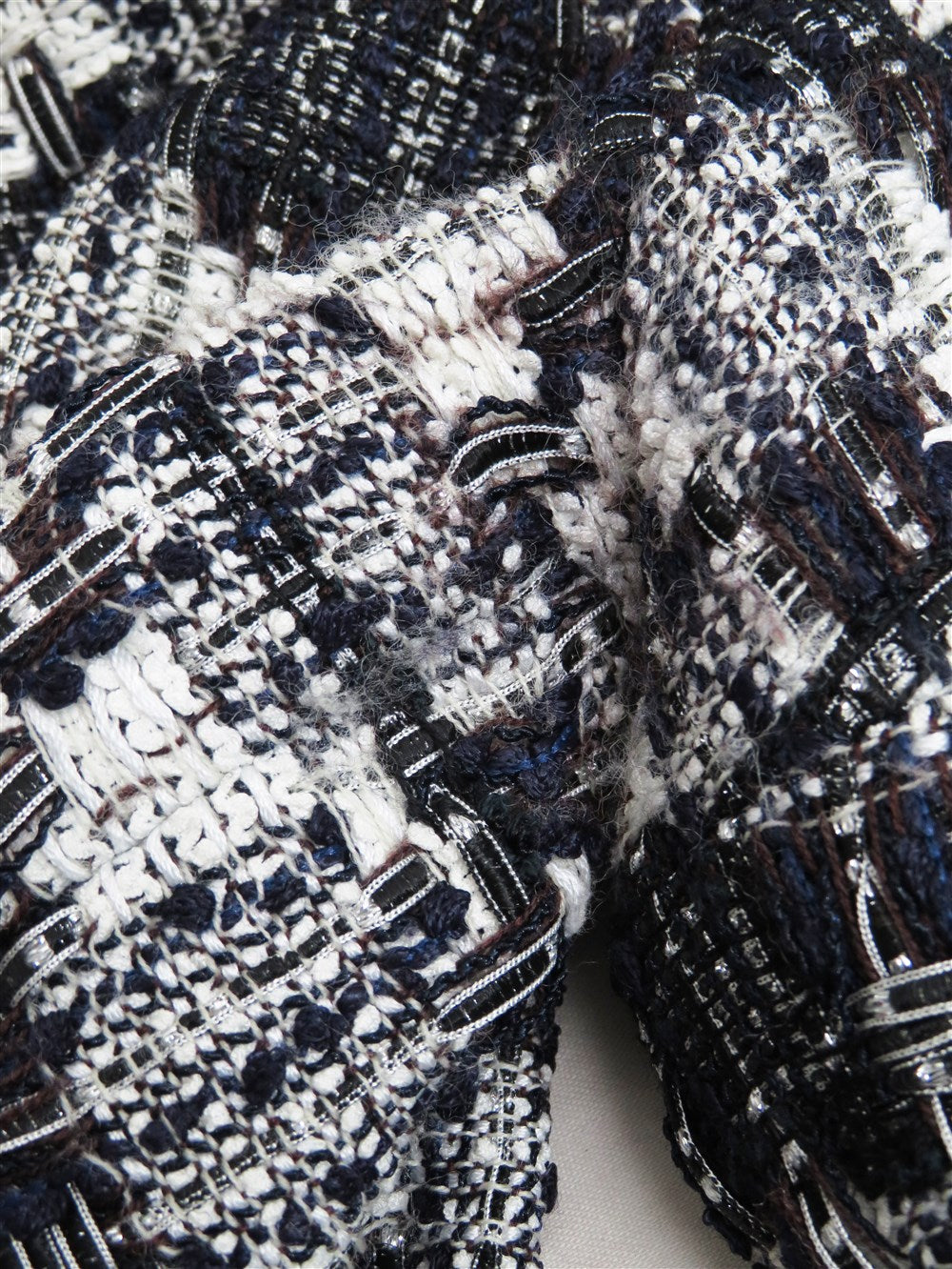 CC ツイード ノーカラー スーツ