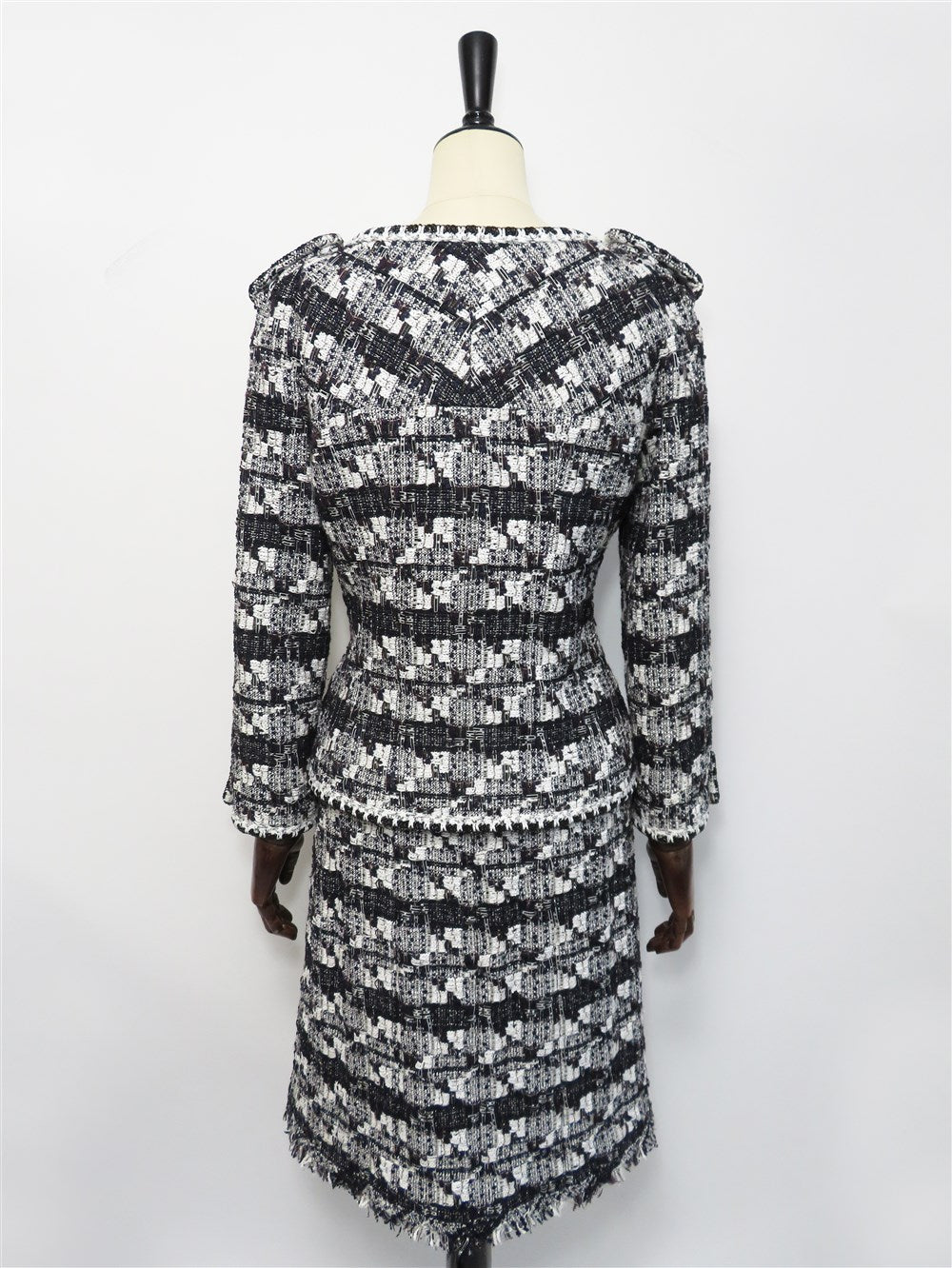 CC ツイード ノーカラー スーツ