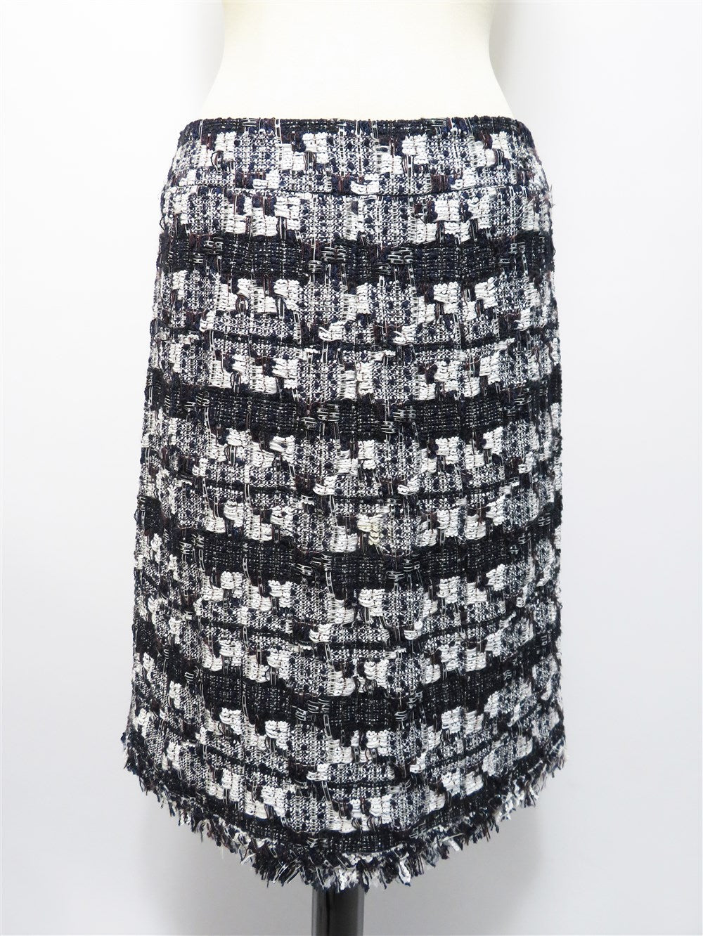 CC ツイード ノーカラー スーツ