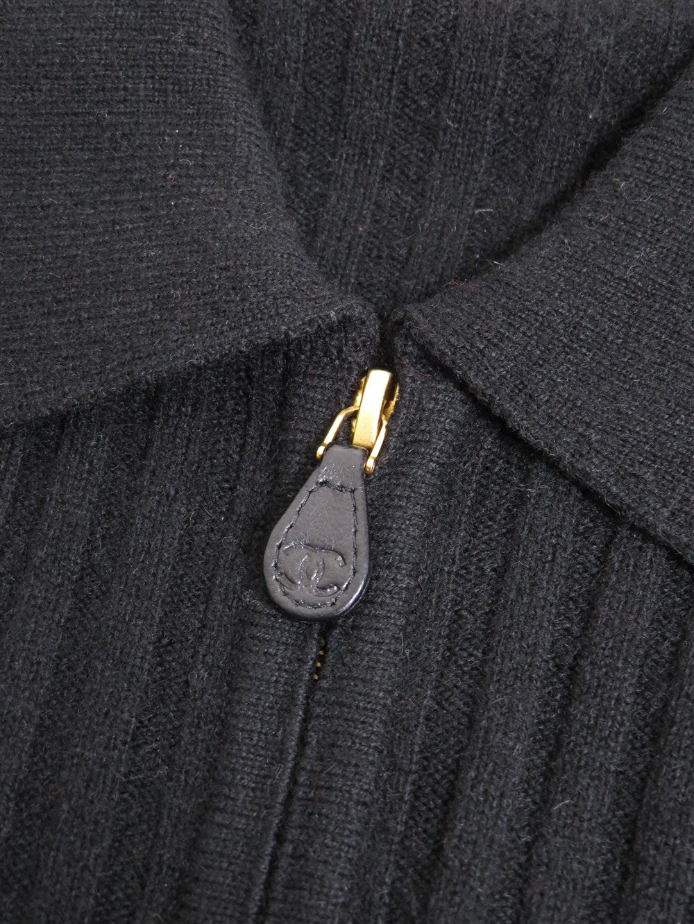 CC エンブレム ジップアップ カシミヤ リブニット