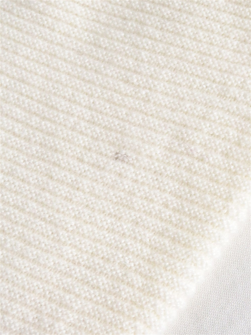Johnstons of Elgin カシミヤ ニット