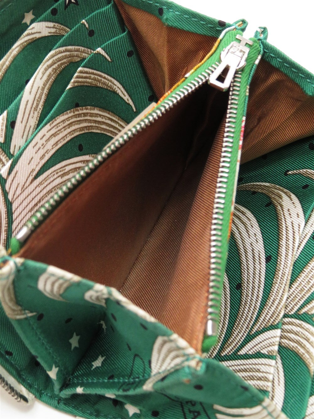 アザップ シルクイン コンパクト