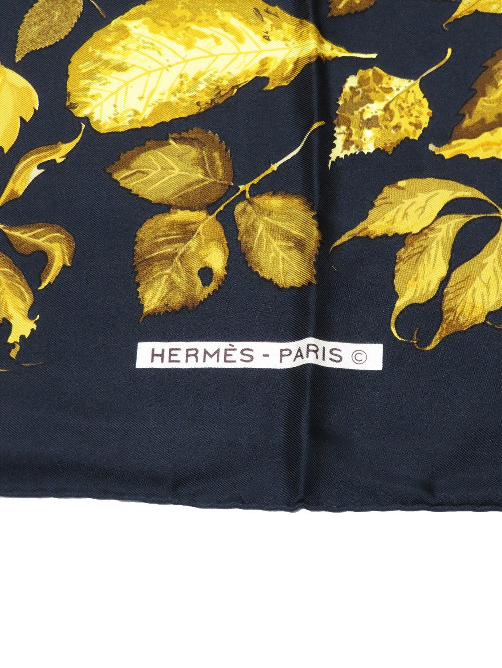 カレ90 Tourbillon 落ち葉 渦巻き シルク スカーフ