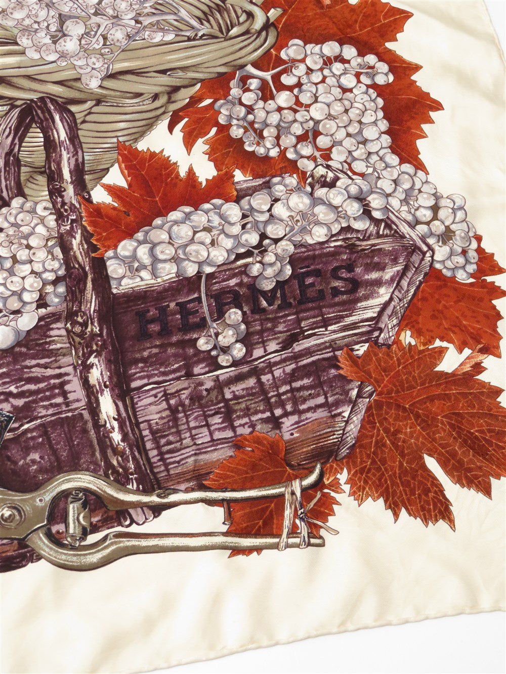 カレ90 VENDANGES ぶどうの収穫 シルク スカーフ