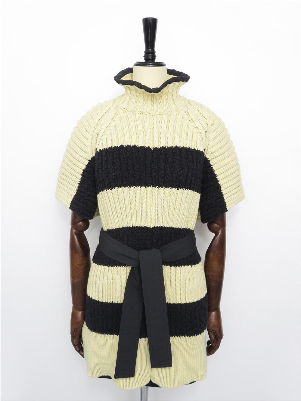MONCLER レディース　ニット　ポンチョ MONCLER(モンクレール) ポンチョ・ケープ(レディース) - ブランド通販