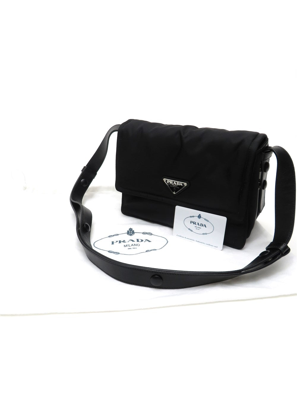スモール パデッド Re-Nylon ショルダー バッグ