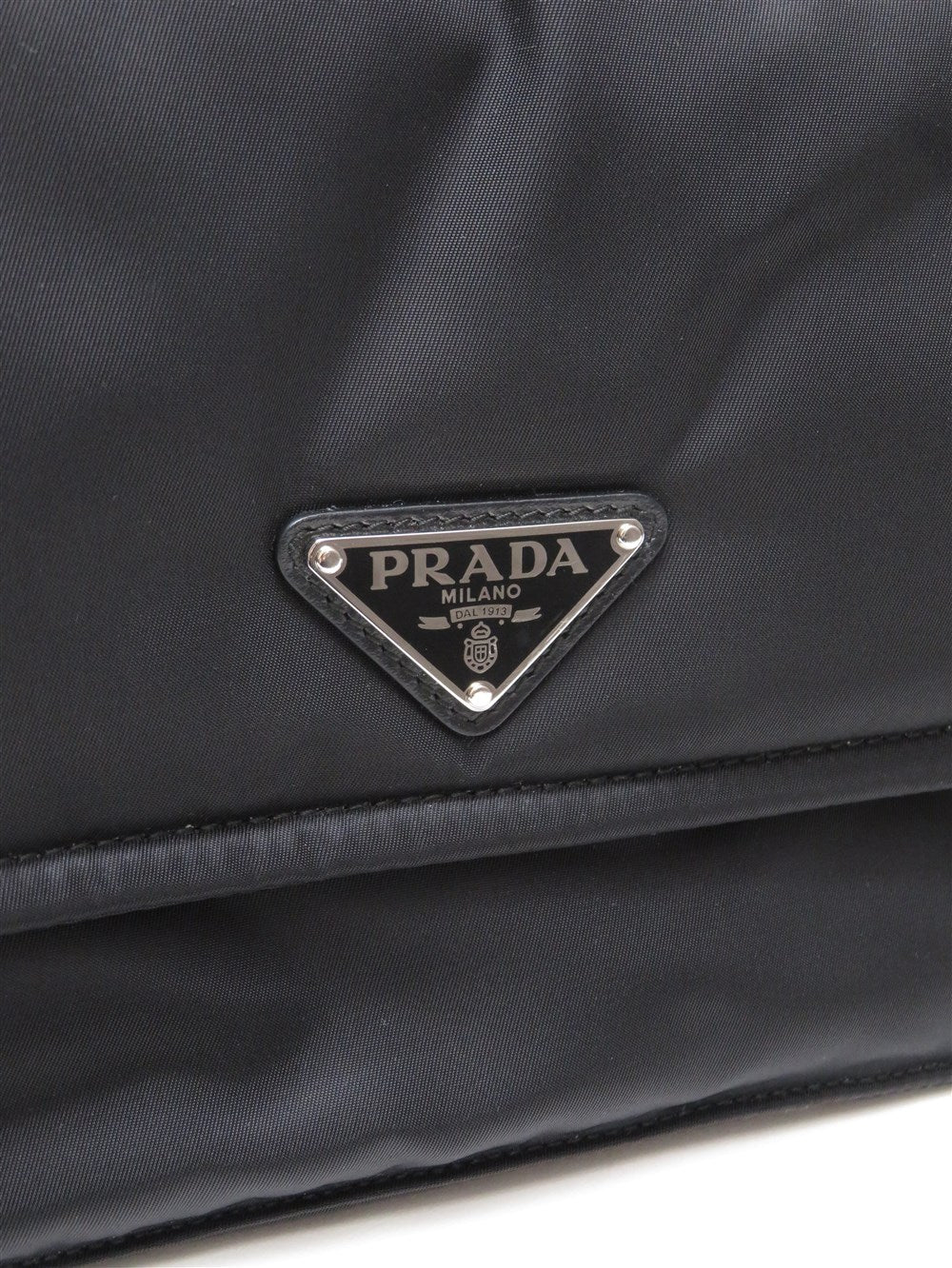 スモール パデッド Re-Nylon ショルダー バッグ
