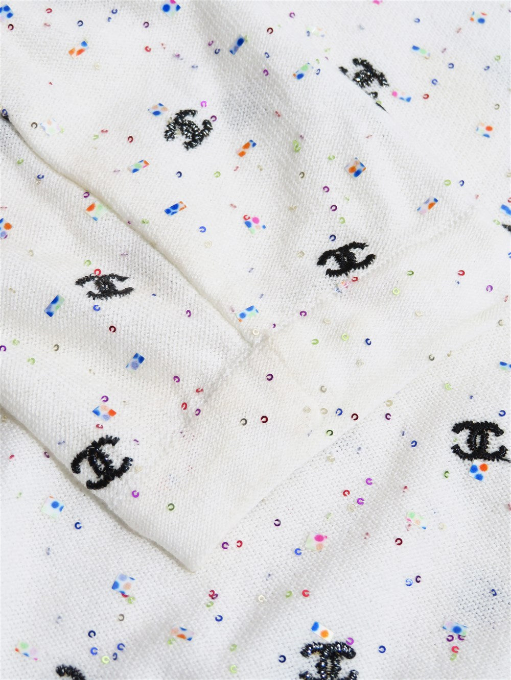 CC ココマーク マイクロスパンコール刺繡 プルオーバー